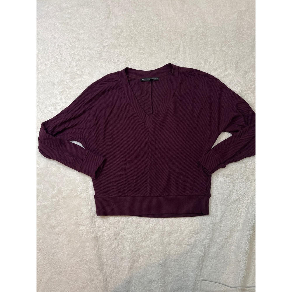 White House Black Market Plum Purple Ribbed V-Neck Dolman Sleeve Top Small‎